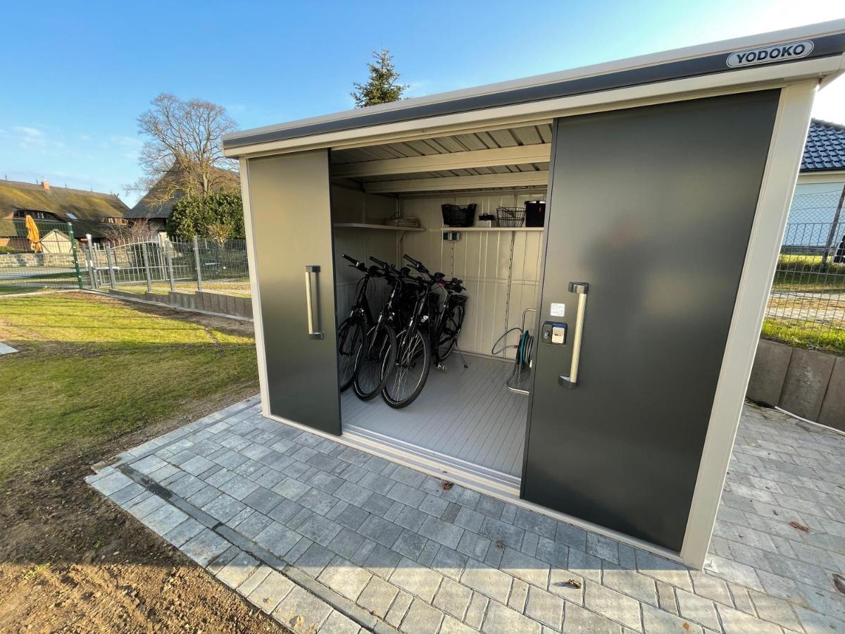 Ferienhaus Meerzeit Bastorf エクステリア 写真