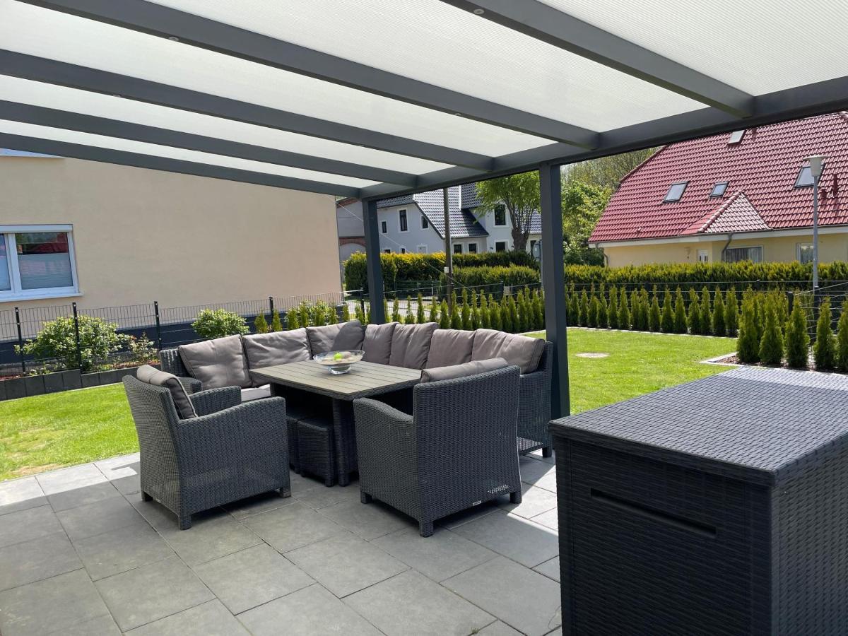 Ferienhaus Meerzeit Bastorf エクステリア 写真